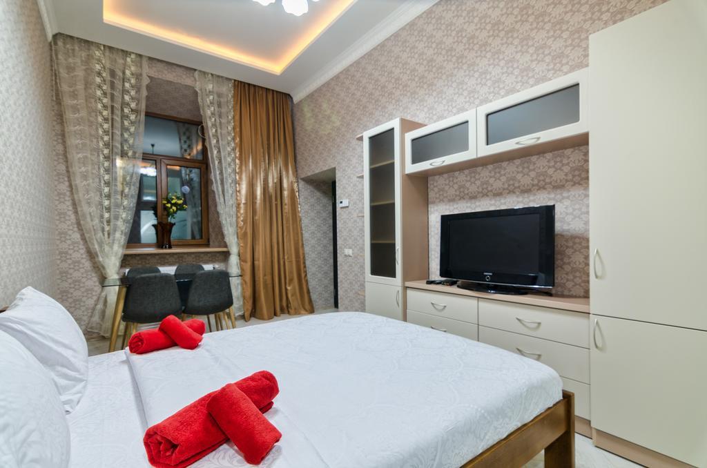 Alfa Apartments Krakivska 17 ลวีฟ ภายนอก รูปภาพ