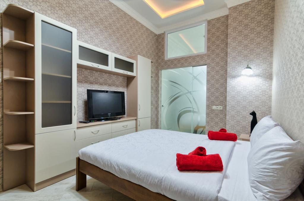 Alfa Apartments Krakivska 17 ลวีฟ ภายนอก รูปภาพ